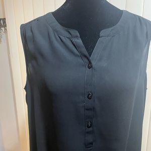 Sleeveless pullover blouse